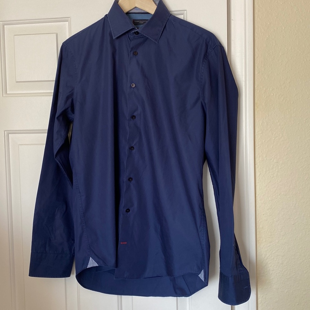 Blue Tommy Hilfiger tailored dress shirt fitted size Medium
